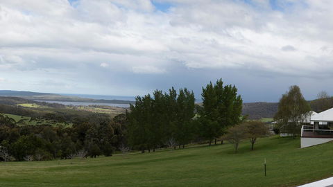 Karri Mia Chalets And Studios - Accommodation Rockhampton 5