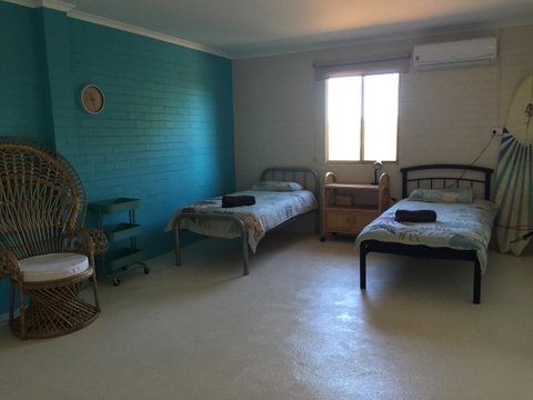 Surf Shack - Accommodation Rockhampton 5