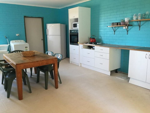 Surf Shack - Accommodation Rockhampton 1