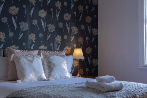 Heritage Townhouse Near Harbour Bridge - Accommodation Rockhampton 4