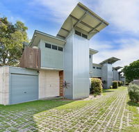 Sun Worship Eco Villas - Accommodation Rockhampton
