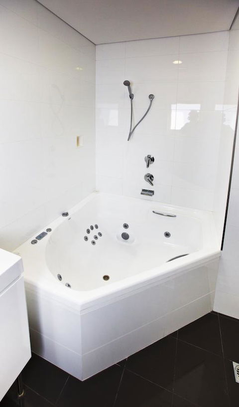 Jesmond Executive Villas - Accommodation Rockhampton 37