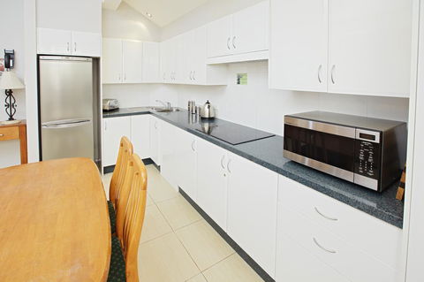 Jesmond Executive Villas - Accommodation Rockhampton 24