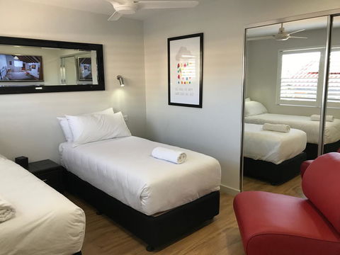 Jesmond Executive Villas - Accommodation Rockhampton 3