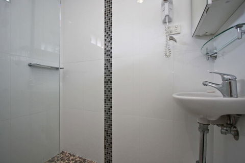 Jesmond Executive Villas - Accommodation Rockhampton 11