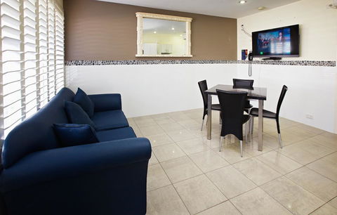 Jesmond Executive Villas - Accommodation Rockhampton 20