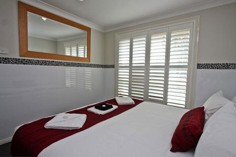 Jesmond Executive Villas - Accommodation Rockhampton 10