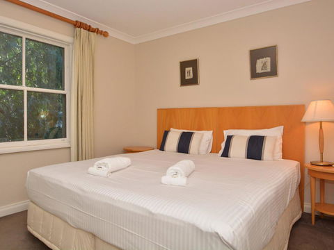 Villa Executive 2br Cypress DS Located Within Cypress Lakes Resort - Accommodation Rockhampton 3