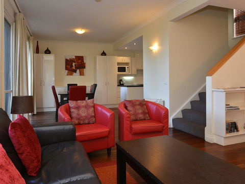 Villa Executive 2br Cypress DS Located Within Cypress Lakes Resort - Accommodation Rockhampton 1