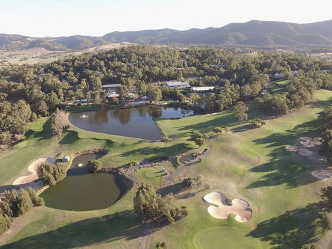 Villa Executive 2br Cypress DS Located Within Cypress Lakes Resort - Accommodation Rockhampton 4