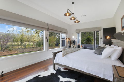 Romanz In The Valley (Luxury B&B) - Accommodation Rockhampton 2