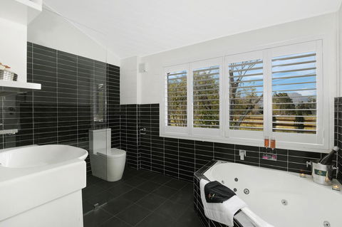 Romanz In The Valley (Luxury B&B) - Accommodation Rockhampton 13