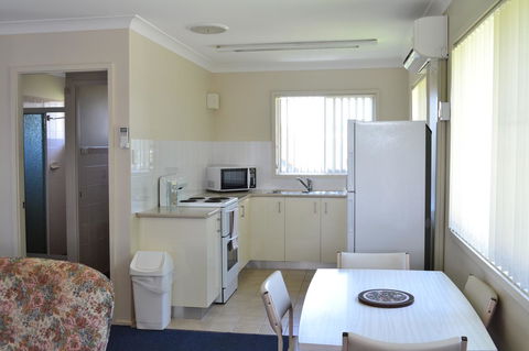 Sundial Holiday Units - Accommodation Rockhampton 42