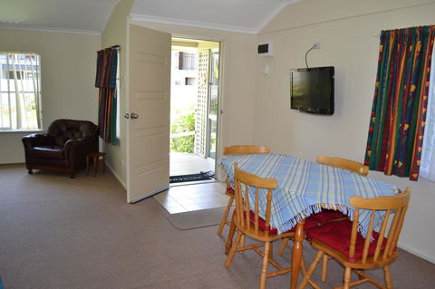 Sundial Holiday Units - Accommodation Rockhampton 26
