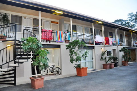 Sundial Holiday Units - Accommodation Rockhampton 0