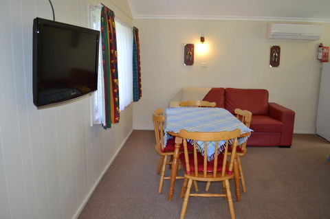 Sundial Holiday Units - Accommodation Rockhampton 21