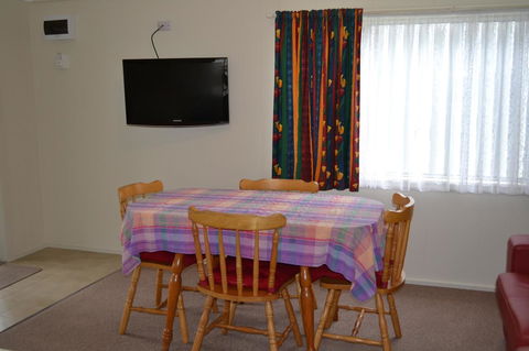 Sundial Holiday Units - Accommodation Rockhampton 33