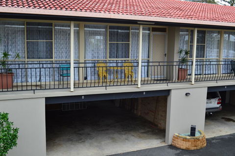 Sundial Holiday Units - Accommodation Rockhampton 9