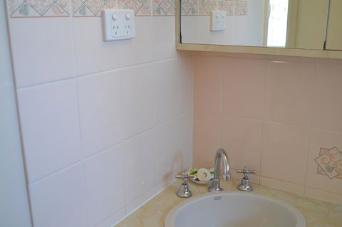 Sundial Holiday Units - Accommodation Rockhampton 43