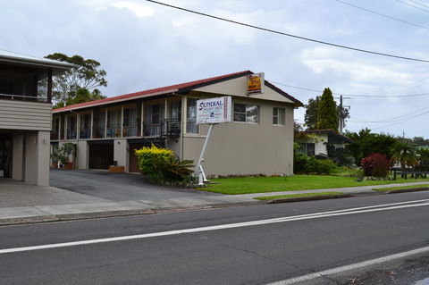 Sundial Holiday Units - Accommodation Rockhampton 1