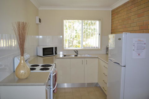 Sundial Holiday Units - Accommodation Rockhampton 20