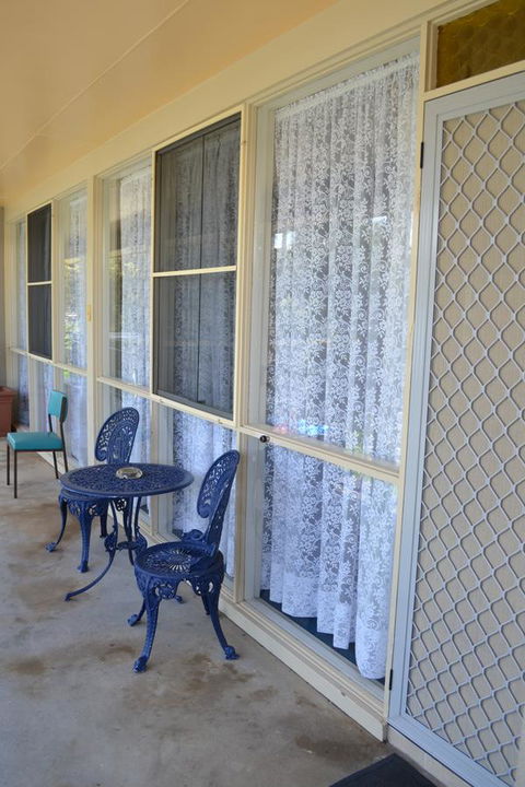 Sundial Holiday Units - Accommodation Rockhampton 23