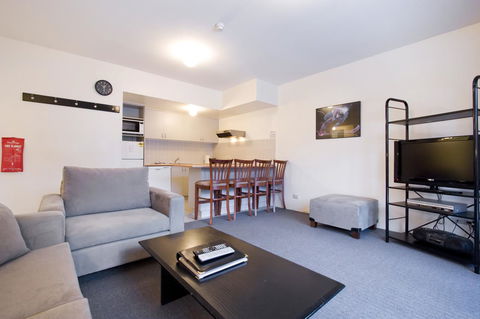 Lantern 1 Bedroom Balcony With Panoramic View - Accommodation Rockhampton 24