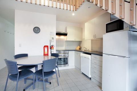 Lantern 1 Bedroom Balcony With Panoramic View - Accommodation Rockhampton 17