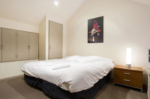 Lantern 1 Bedroom Balcony With Panoramic View - Accommodation Rockhampton 40
