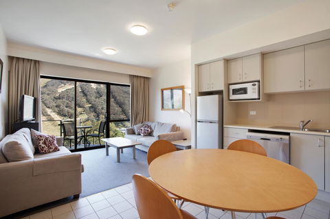 Lantern 1 Bedroom Balcony With Panoramic View - Accommodation Rockhampton 30