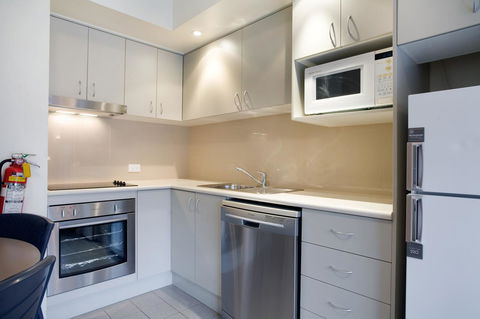 Lantern 1 Bedroom Balcony With Panoramic View - Accommodation Rockhampton 22
