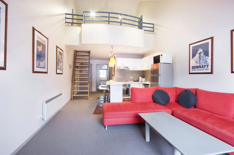 Lantern 1 Bedroom Balcony With Panoramic View - Accommodation Rockhampton 21