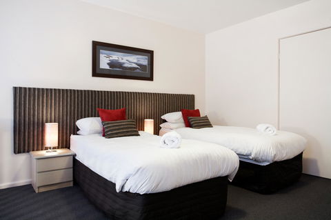 Lantern 1 Bedroom Balcony With Panoramic View - Accommodation Rockhampton 16