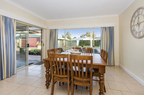 Colonial Court Villas - Accommodation Rockhampton 15