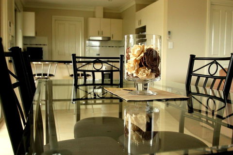 Colonial Court Villas - Accommodation Rockhampton 23