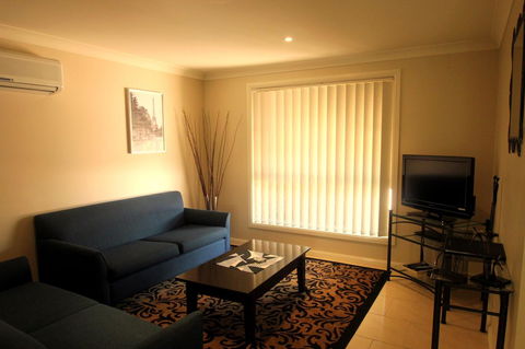 Colonial Court Villas - Accommodation Rockhampton 31