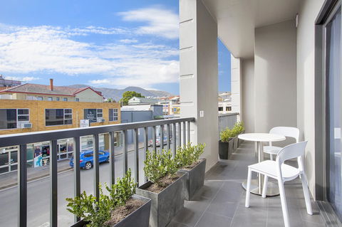 CH Boutique Hotel & Apartments, Ascend Hotel Collection - Accommodation Rockhampton 14