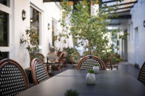 CH Boutique Hotel & Apartments, Ascend Hotel Collection - Accommodation Rockhampton 31