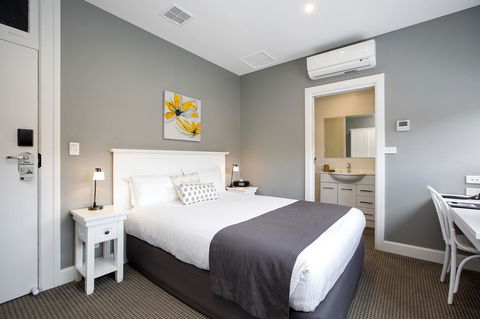 CH Boutique Hotel & Apartments, Ascend Hotel Collection - Accommodation Rockhampton 25