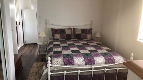 Little Gem - Accommodation Rockhampton 5