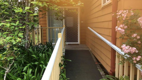 Little Gem - Accommodation Rockhampton 1