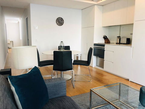Wyndel Apartments Neutral Bay - Military - Accommodation Rockhampton 4
