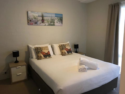 Mariner Bay Apartments - Accommodation Rockhampton 11