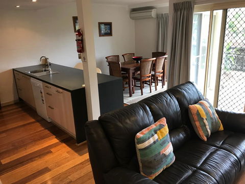 Mariner Bay Apartments - Accommodation Rockhampton 9