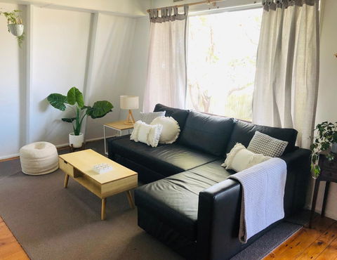 Little Blue Beach House - Accommodation Rockhampton 8