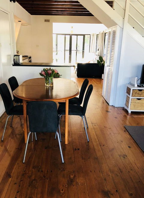 Little Blue Beach House - Accommodation Rockhampton 9