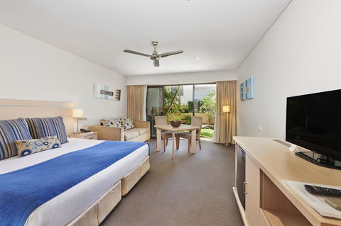 Waves Byron Bay - Accommodation Rockhampton 2