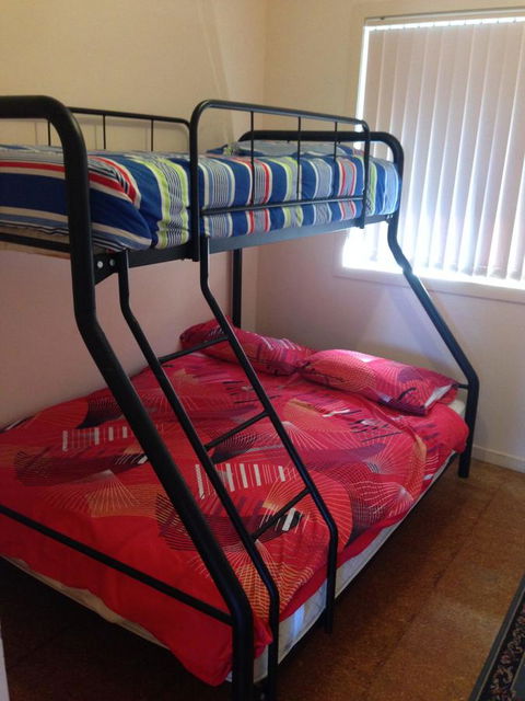 Bellhaven 2, 17 Willow Street - Accommodation Rockhampton 4