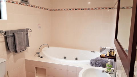 Great Escape Lofts - Accommodation Rockhampton 4