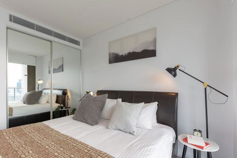 High Rise Apt In Heart Of Sydney Wt Harbour View - Accommodation Rockhampton 17